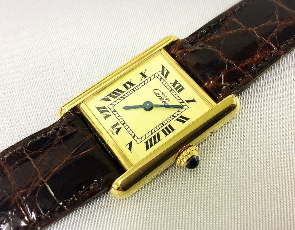 時計修理の日々 Cartier の電池交換 ケース研磨 再メッキ仕上げ 革ベルト交換が完了いたしました 岐阜県各務原市 ｕ様